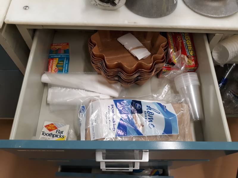 lot 7139 image: Contents Of Cart, Pizza Pans,Measuring Spoons And More, Cart Not Included