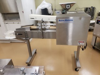 lot 7210 image: Tabletop Divider Former