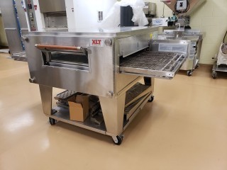lot 7212 image: XLT 3240A Gas Conveyor Oven&nbsp