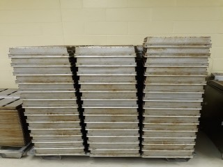 lot 7215 image: (85) Loaf Pans