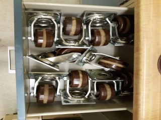 lot 7221 image: (16) Casters