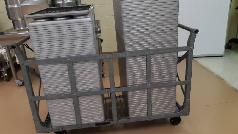 lot 7236 image: Chicago Metallic Hamburger (60) and Hotdog (60) Bun Pans