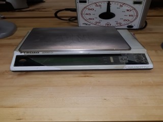 lot 7519 image: Precisa 600D Swiss Quality Scale