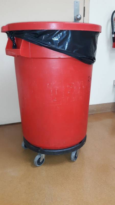 lot 7540 image: Rolling Red Brute Trash Can w Lid, Wheel Cart Detachable