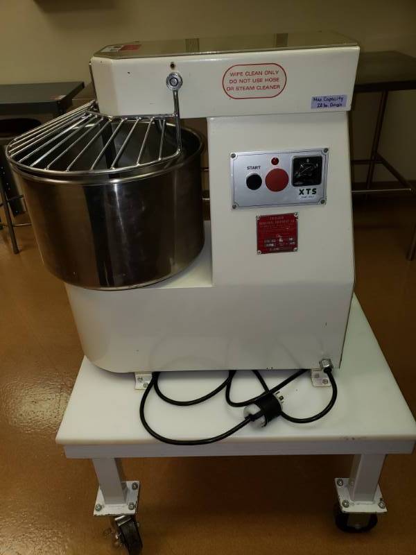 lot 7568 image: Excelsior 20 QT Mixer on Stand with Wheels