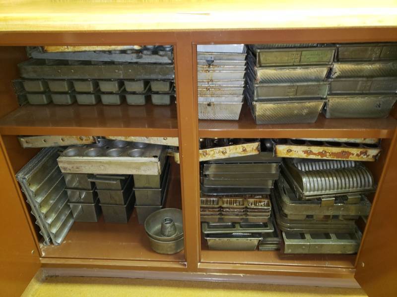 lot 7569 image: Contents of Cabinets(Assortment of Baking Pans for Varies Sweets)