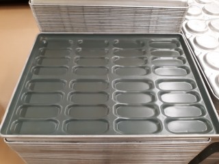 lot 7179 image: Hamburger And Hot Dog Pans With Rolling Cart