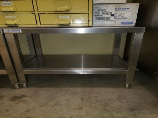 lot 6175 image: Select Stainless Products Equiptment Stand
