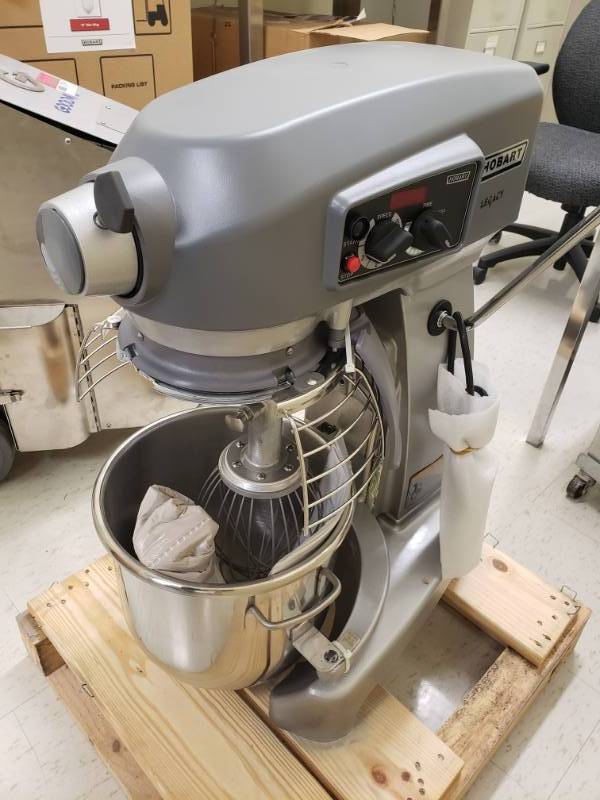 lot 7015 image: Hobart Mixer HL 120 New In Box