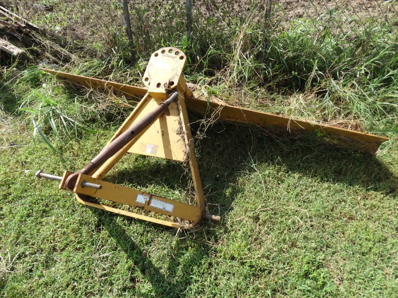 lot 5486 image: 3 point tractor angle blade