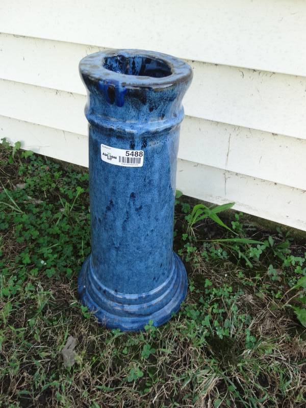 lot 5488 image: Bird bath base