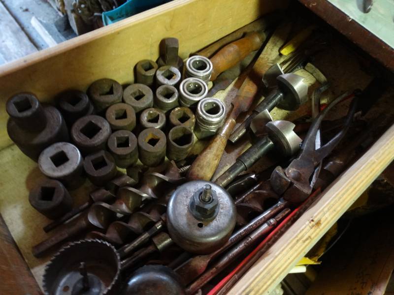 lot 5504 image: Drawer w various hardware tools
