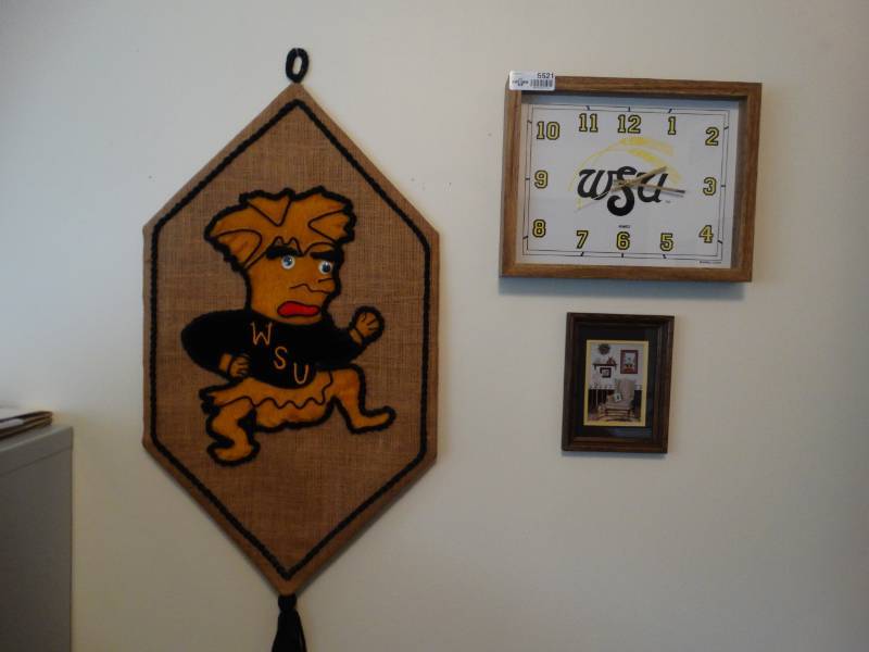 lot 5521 image: WSU wall decor