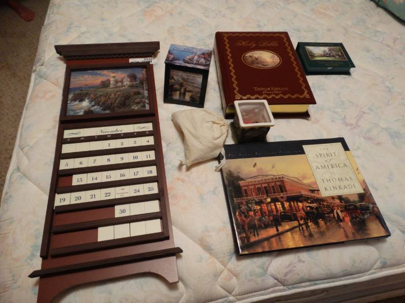 lot 5532 image: Lot of various Thomas Kincaide decor