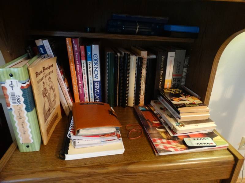 lot 5536 image: Lot of various cook books