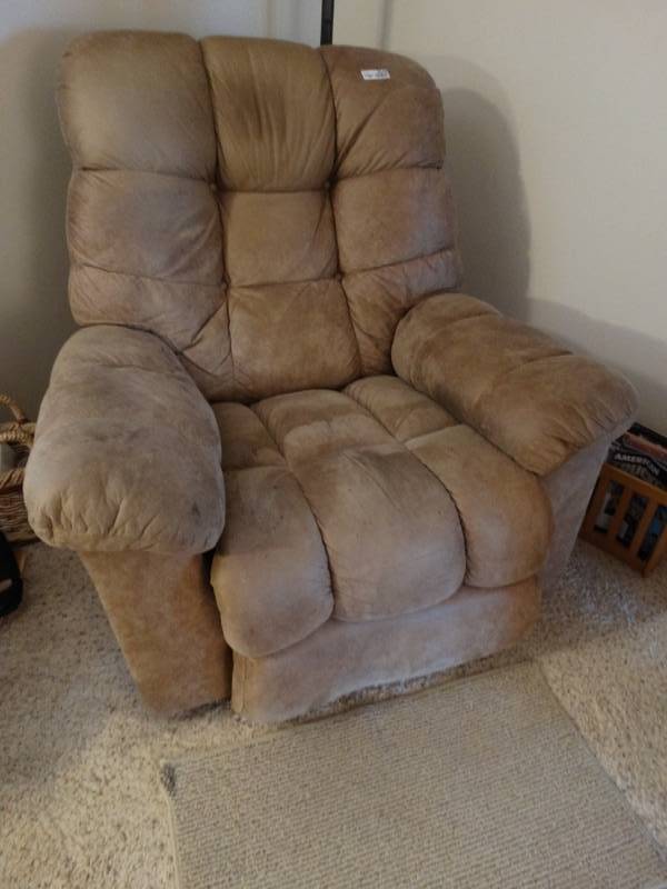 lot 5545 image: Electric recliner