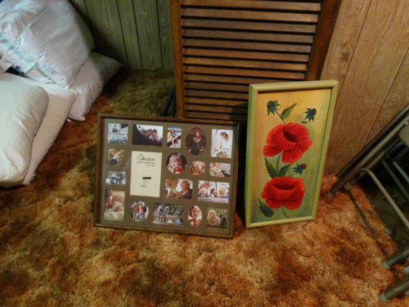 lot 5598 image: Photo frame & wall art