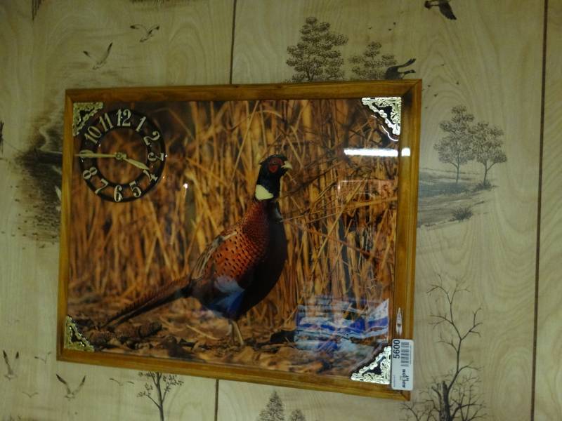 lot 5600 image: Pheasant wall clock