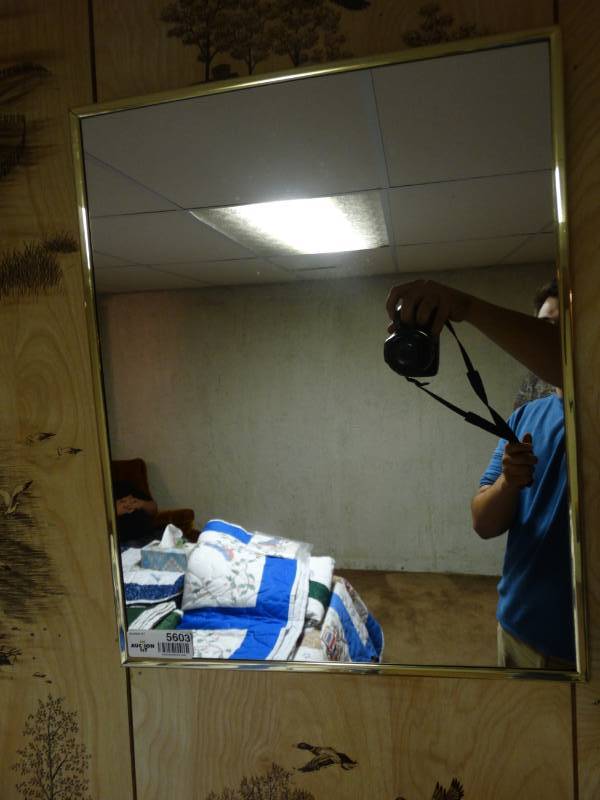 lot 5603 image: Wall mirror