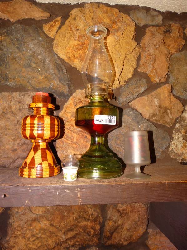 lot 5607 image: Oil lamps