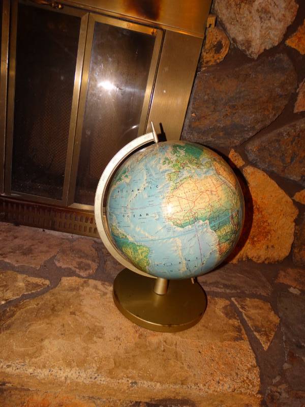 lot 5609 image: Vintage world globe