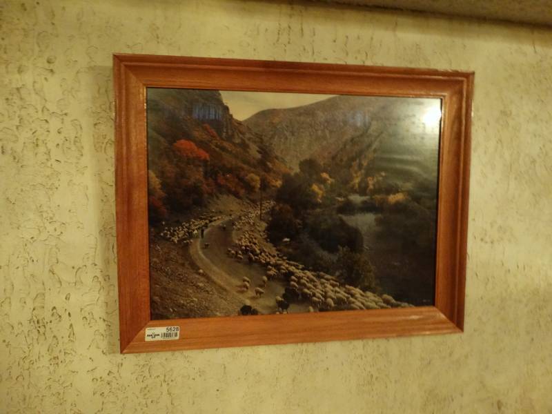 lot 5628 image: Framed wall art