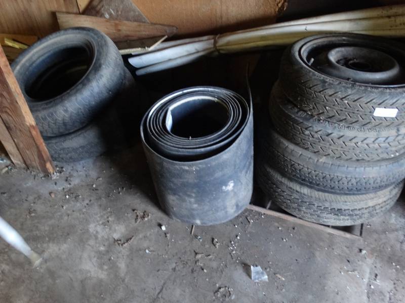 lot 5670 image: Lot of various tires