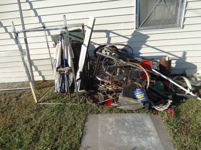 lot 5694 image: LARGE pile of various scrap metal