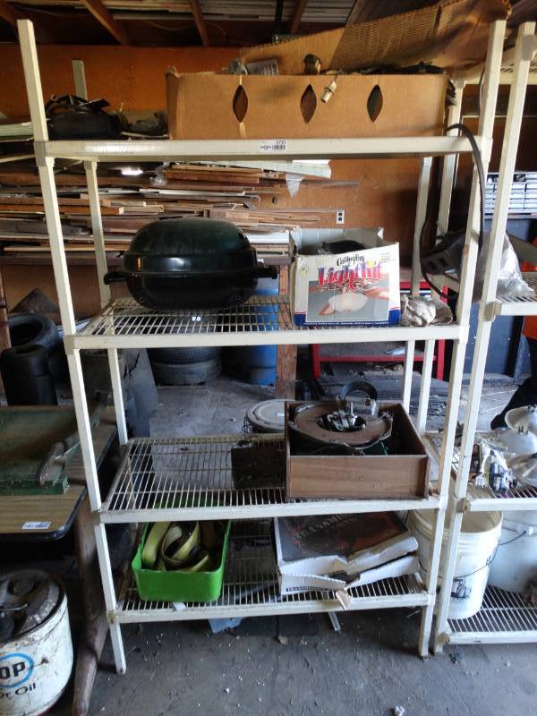 lot 5721 image: Metal shelf w contents