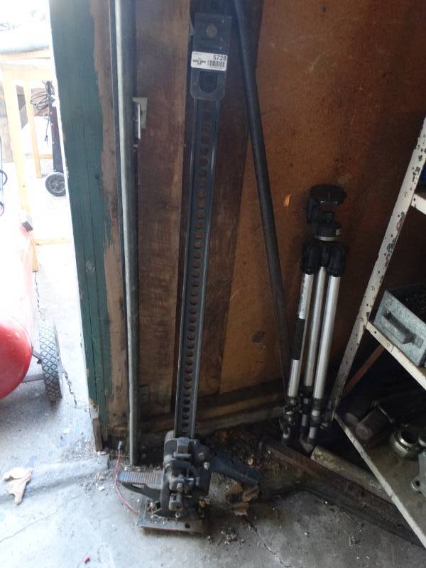 lot 5728 image: Hi-Lift jack