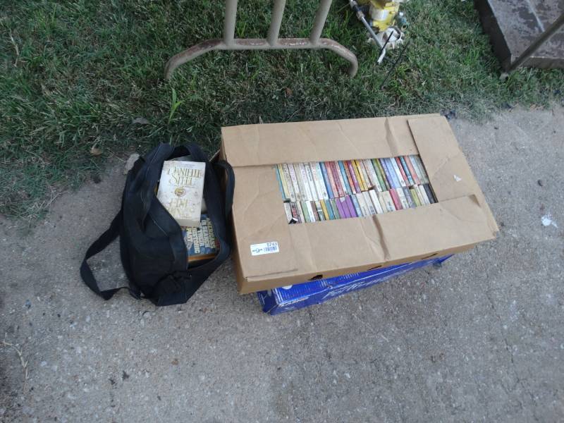 lot 5743 image: Large lot of various books