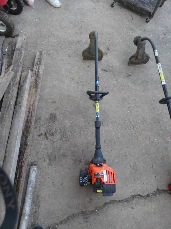 lot 5746 image: Remington Gas weed eater