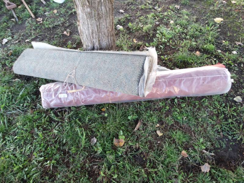 lot 5769 image: 2 pieces of carpet