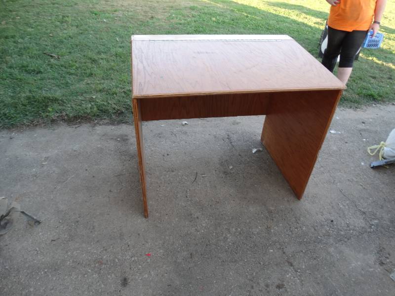 lot 5776 image: Drafting table desk w lift up top
