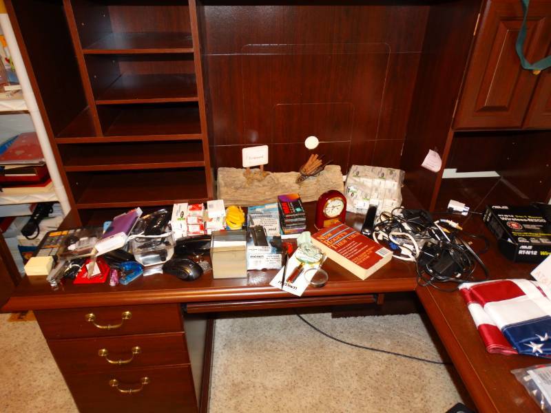 lot 5866 image: Lot of misc office supplies and accessories -DESK NOT INCLUDED-