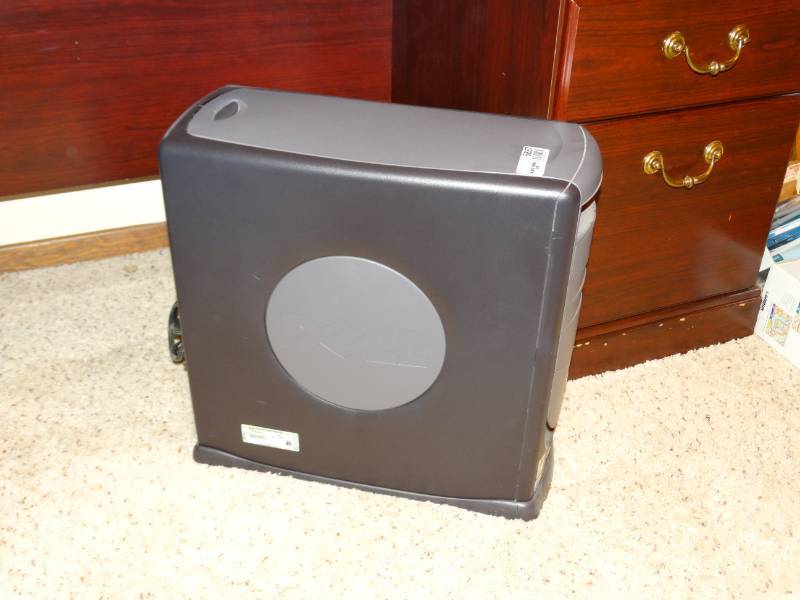 lot 5867 image: Computer tower