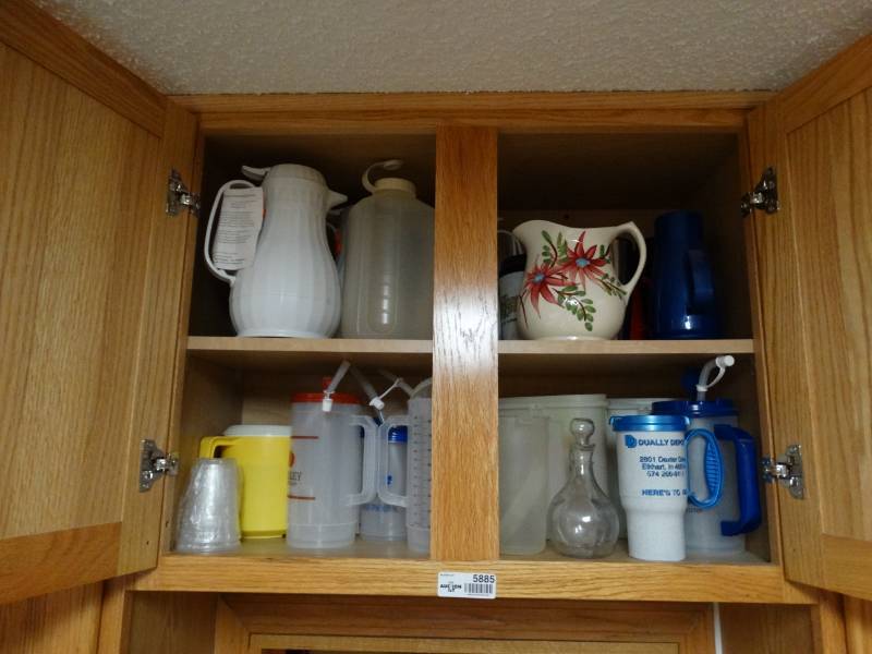 lot 5885 image: Lot of pitchers,mugs, and other misc kitchenware