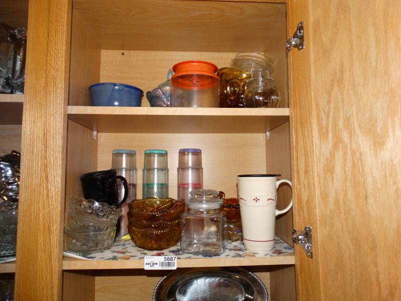 lot 5887 image: Misc kitchenware