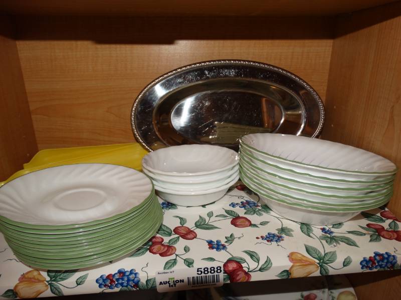 lot 5888 image: Corelle dish set