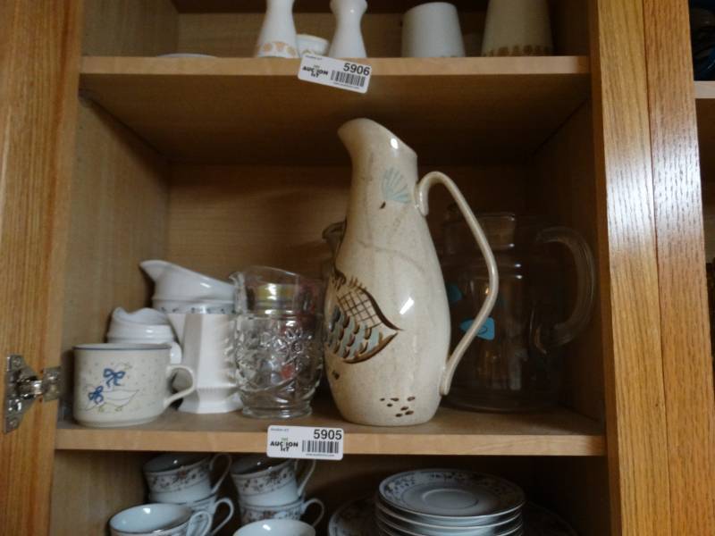 lot 5905 image: Assorted Creamer Pitchers and mugs