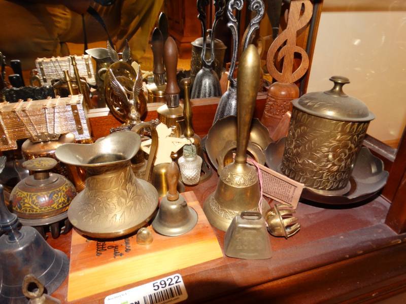 lot 5922 image: Lot of Decorative Bells