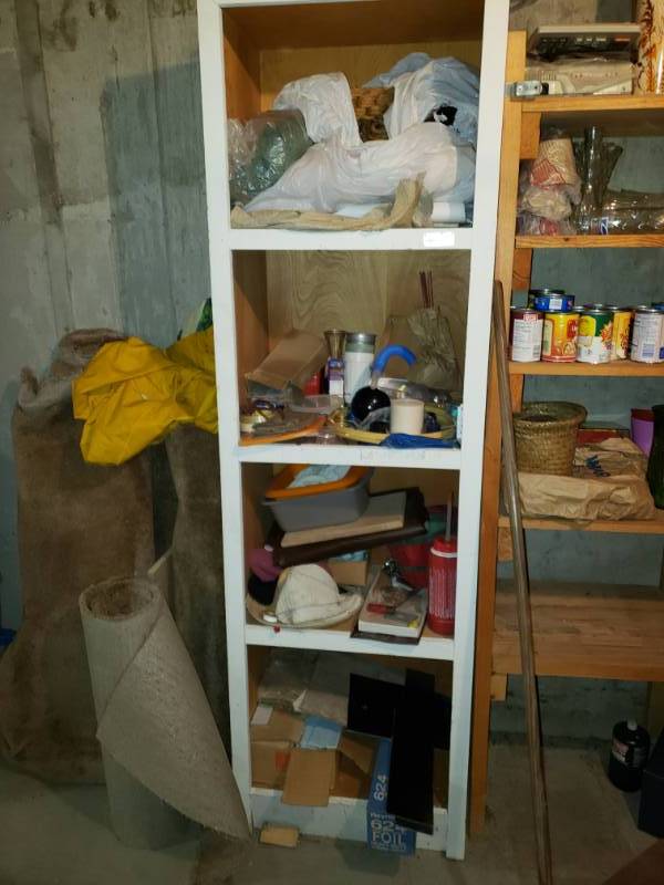 lot 5946 image: 5 tier plastic shelf and contents