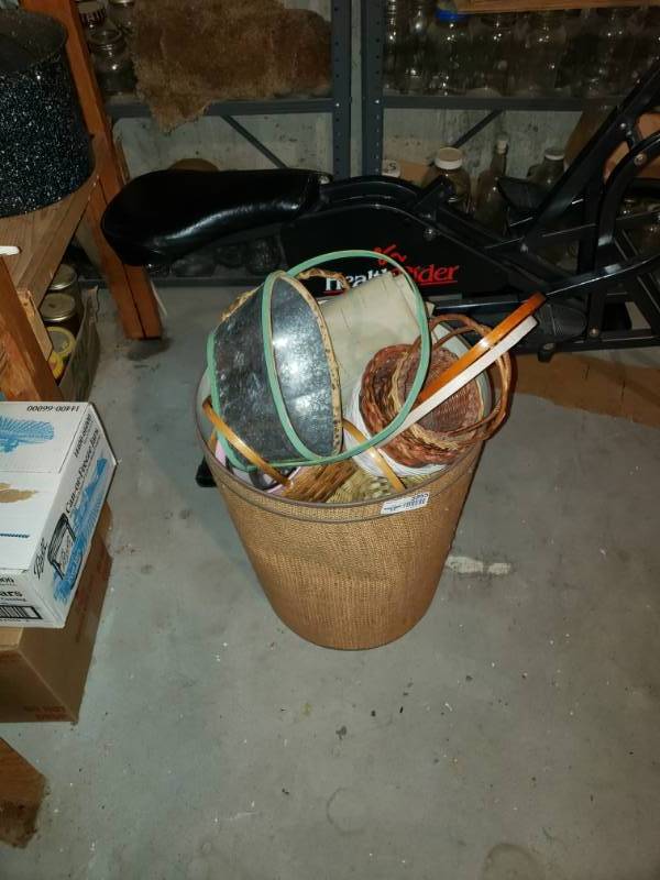 lot 5955 image: Lot of Baskets