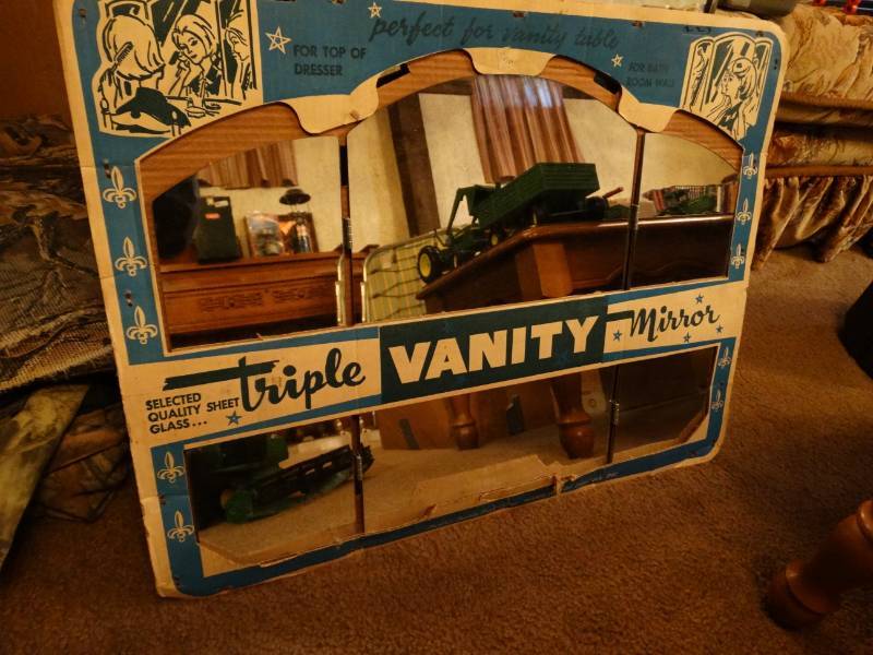lot 5990 image: Bathroom vanities