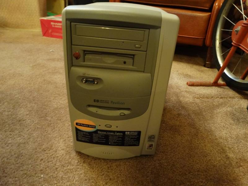 lot 5994 image: Desktop Computer with misc software