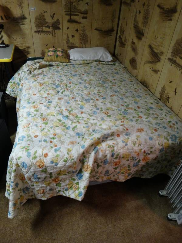 lot 6003 image: Queen Size Mattress