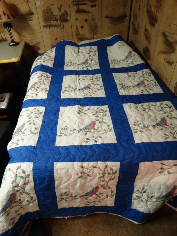 lot 6004 image: Bluebird Quilt