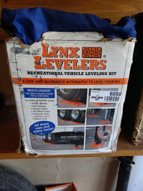 lot 6050 image: Lynx Levelers vehicle leveling set in box