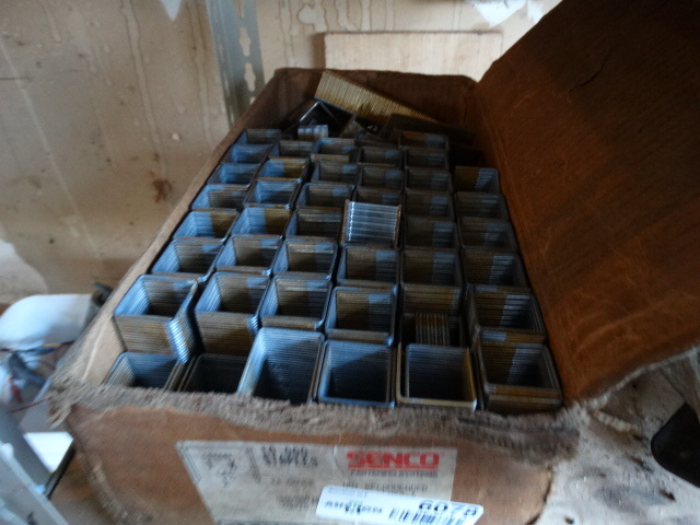 lot 6078 image: Box of 1 staples