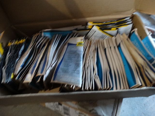 lot 6099 image: Large lot of assorted numbers